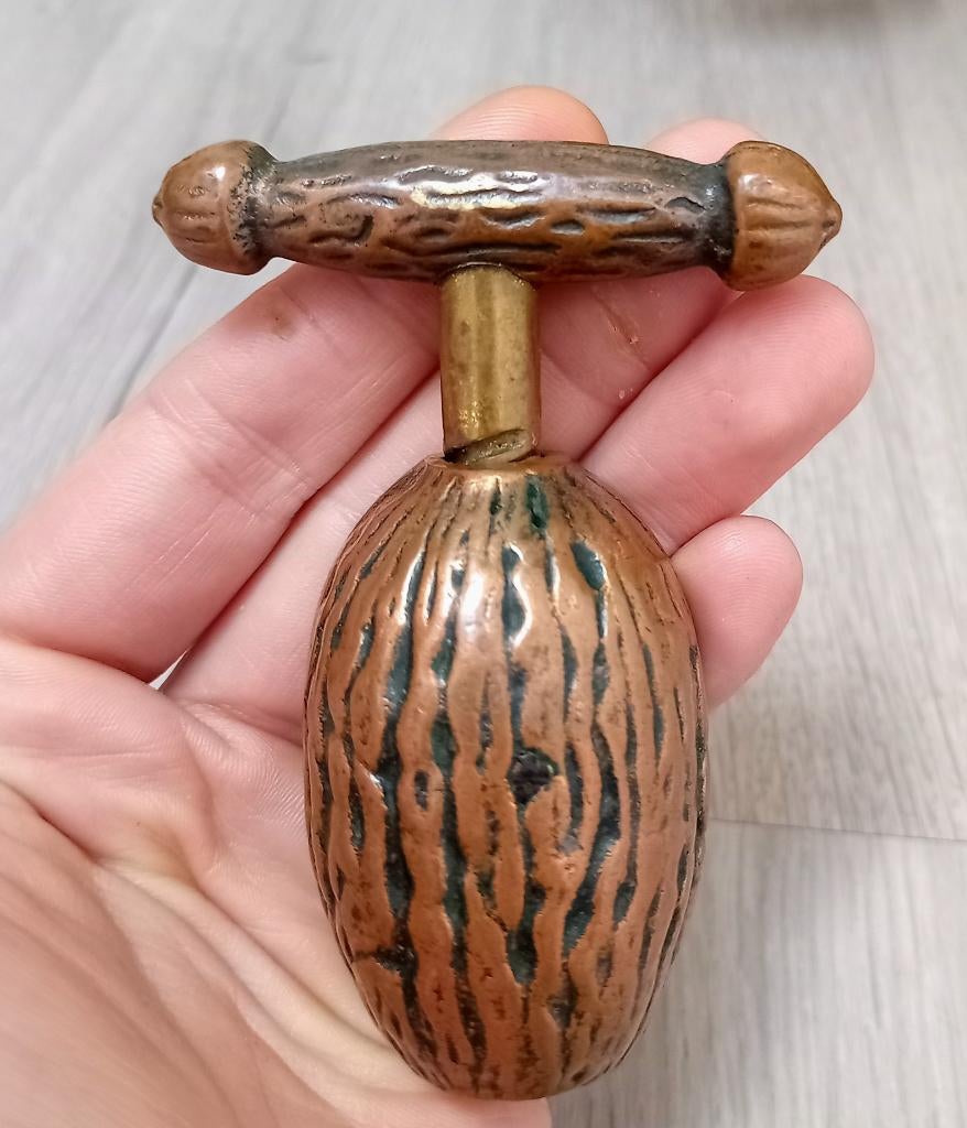 moerenklem notenkraker in de vorm van een walnoot, Ophalen of Verzenden