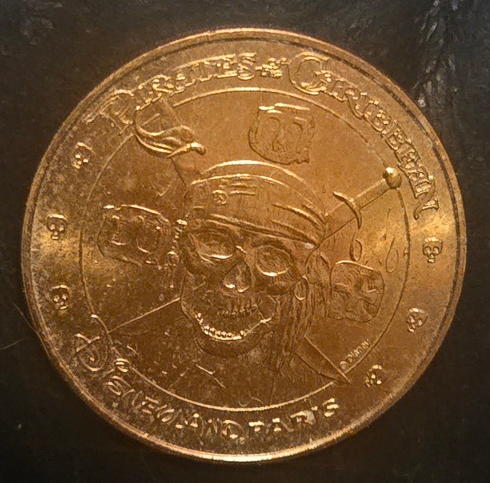 Disneyland Parijs Pirates of the Caribbean munt 2025, Ophalen of Verzenden, Frankrijk, Losse munt