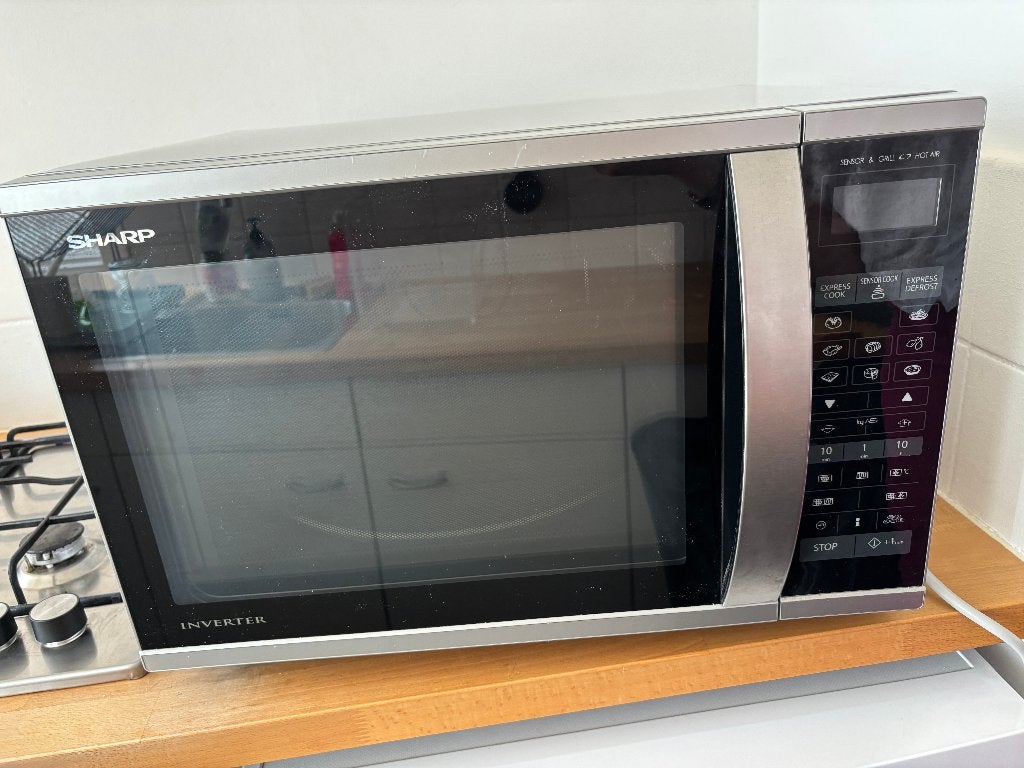 Sharp R971 INW Combimagnetron, Witgoed en Apparatuur, Ophalen, Combimagnetron, Crisp, Zo goed als nieuw