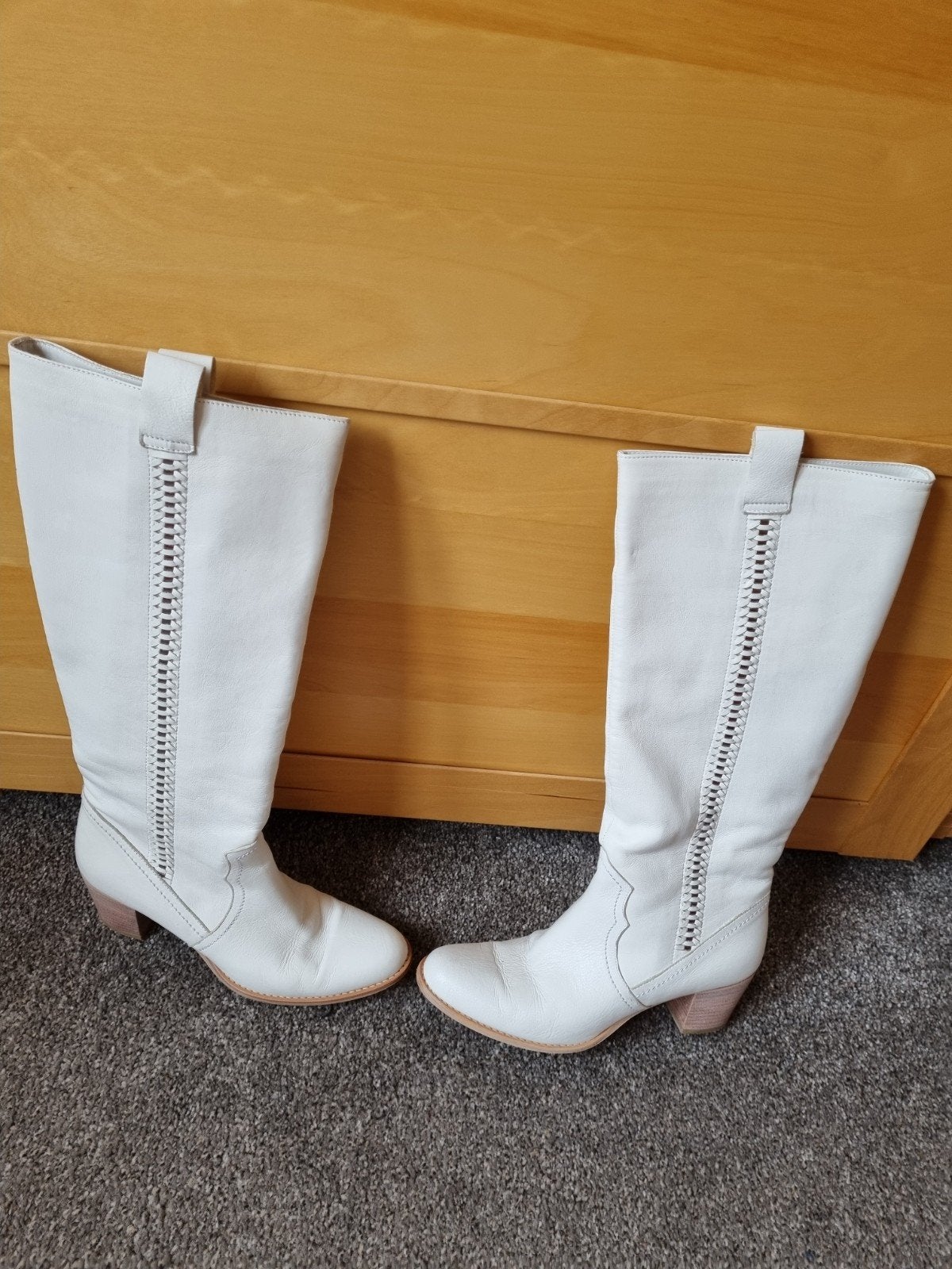 Laarzen ,maat 39, calf White,  wit, bijna nieuw,, Ophalen of Verzenden, Zo goed als nieuw, Wit, Hoge laarzen