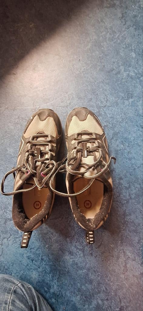 Shimano fietsschoenen maat 39 met SPD-plaatjes, Ophalen, Gebruikt, Dames, Schoenen