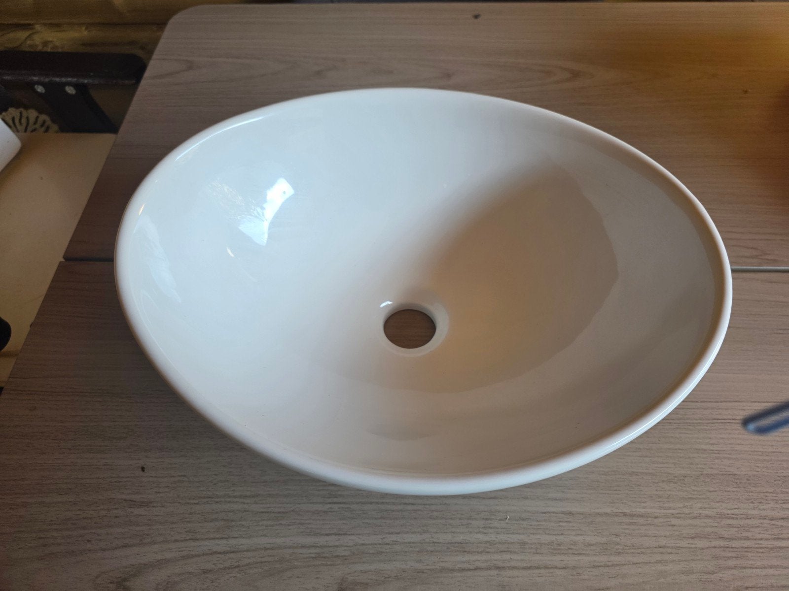 Witte ovale waskom - Zo goed als nieuw, Ophalen of Verzenden, Zo goed als nieuw, Wastafel
