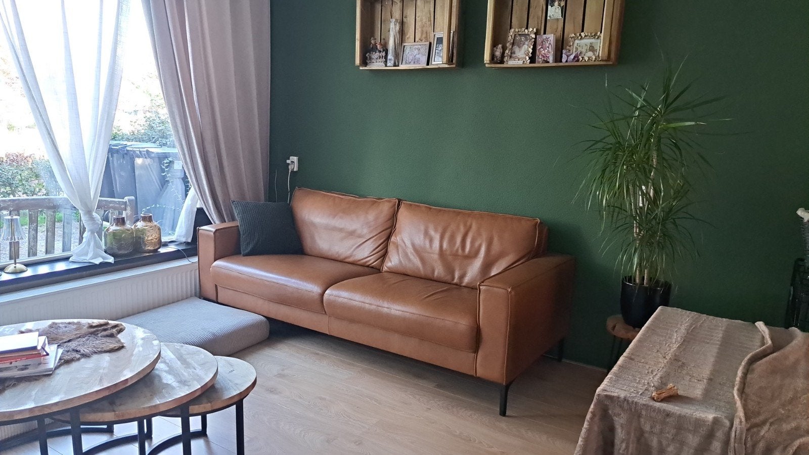 Comfortabele bruine leren 2-zitsbank, Gebruikt, Tweepersoons, Ophalen of Verzenden, Rechte bank