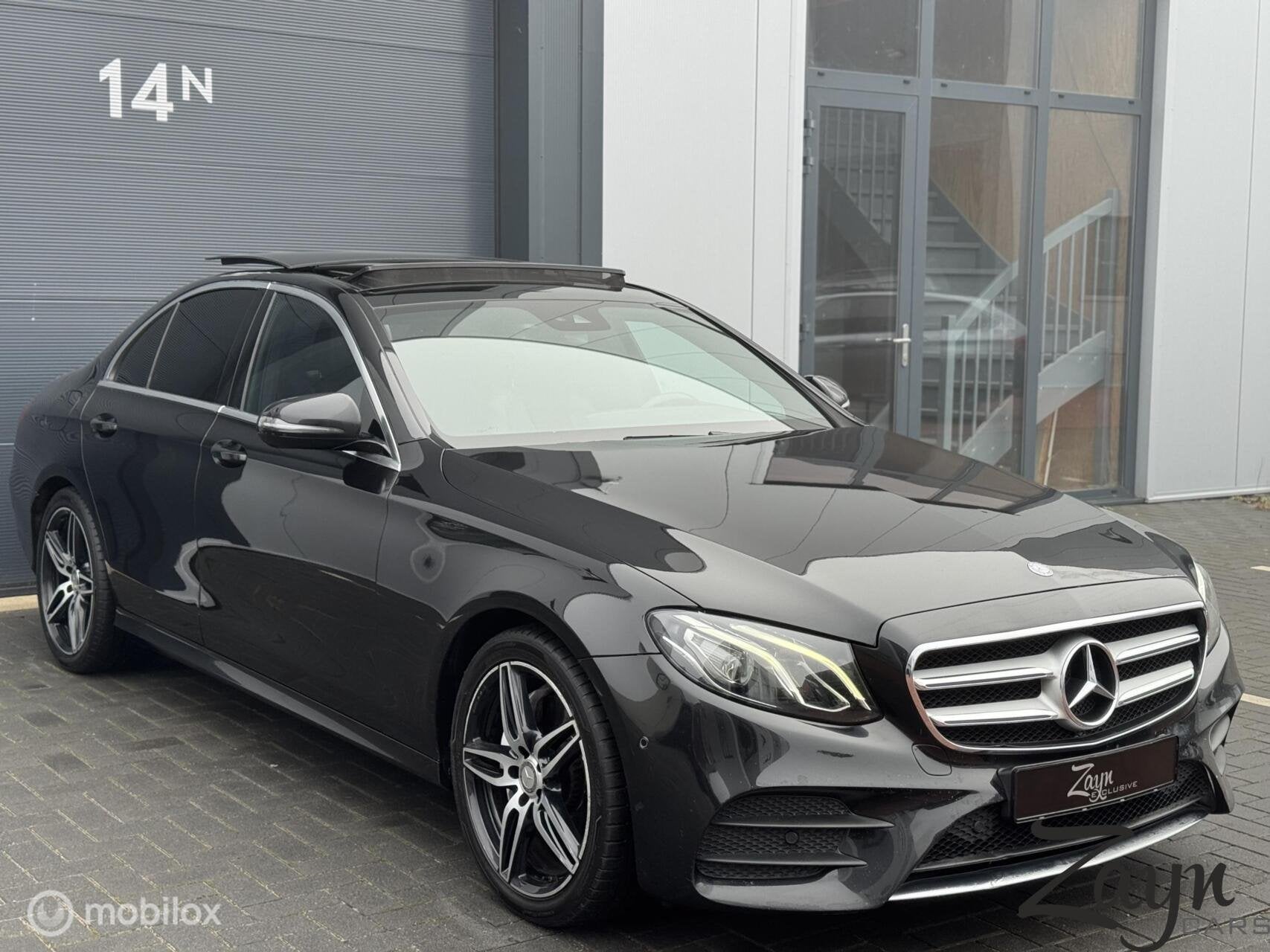 Mercedes E-klasse 220D | AMG | Pano | Widescreen | 19'' |, Auto's, Automaat, Achterwielaandrijving, Gebruikt, 4 cilinders