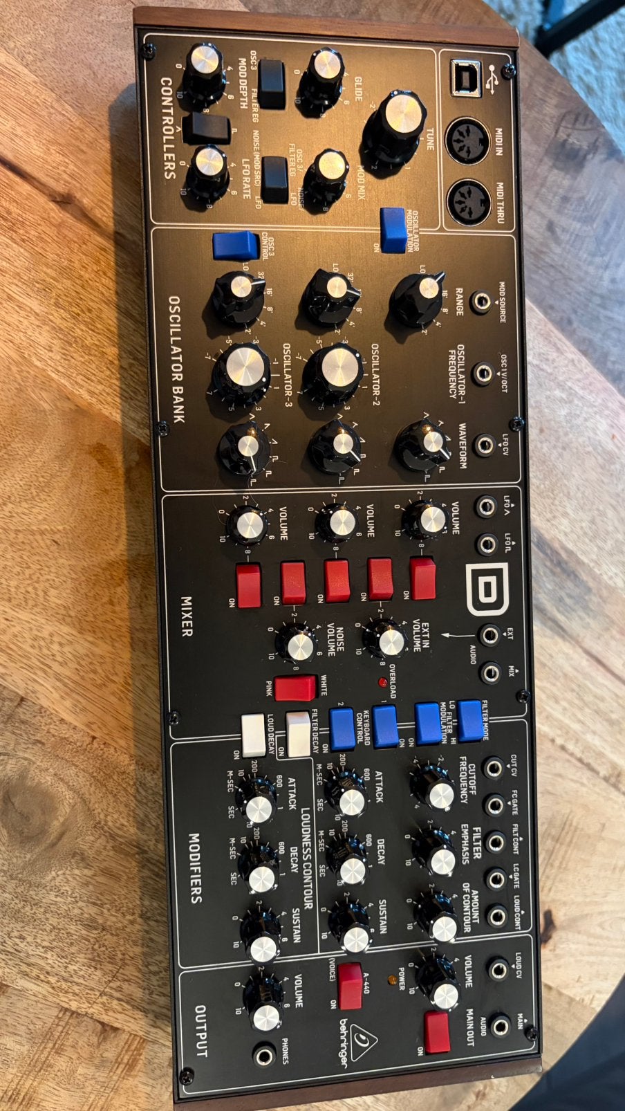 Behringer Model D, Ophalen, Zo goed als nieuw, Overige aantallen, Overige merken