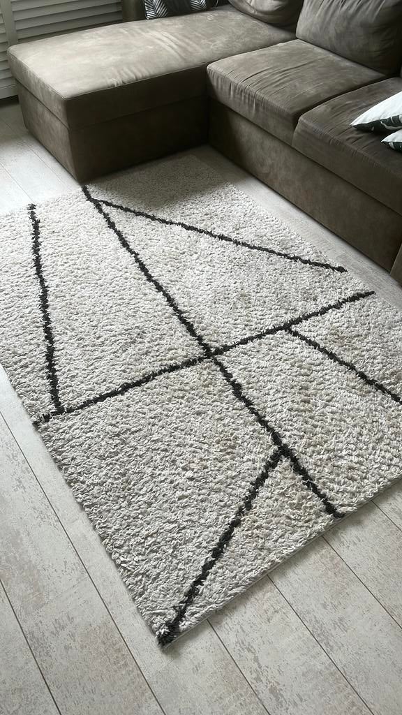 Vloerkleed 135 x 190 cm, 100 tot 150 cm, Ophalen of Verzenden, Zo goed als nieuw, 150 tot 200 cm