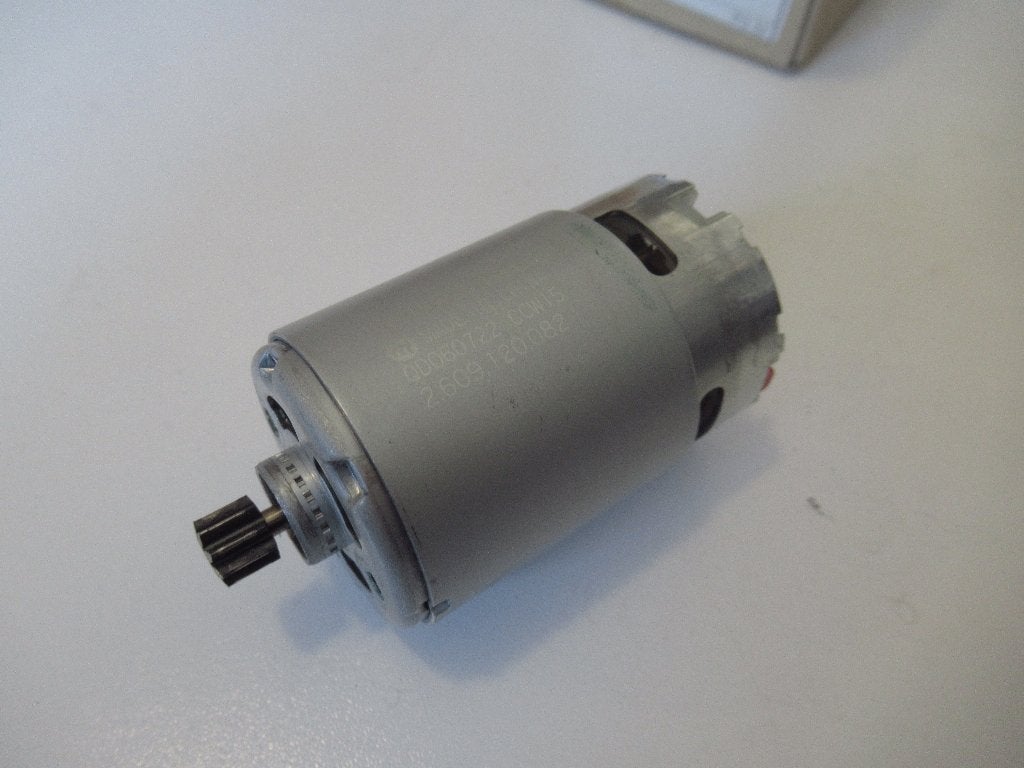 bosch 2609120084  DC motor, Ophalen of Verzenden, Zo goed als nieuw, Elektromotor