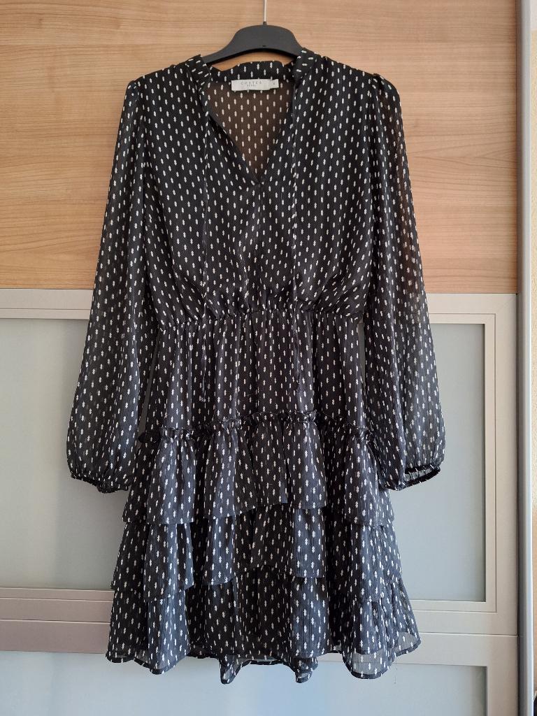 Zwarte jurk met wit werkje met roezelrok maat S, Kleding | Dames, Zwart, Ophalen of Verzenden, Zo goed als nieuw, Maat 36 (S)