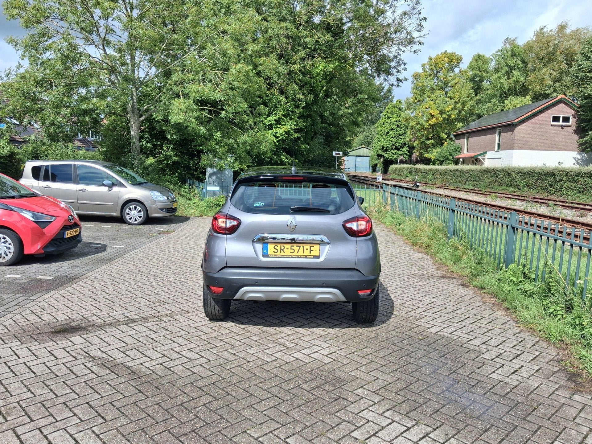 Foto 8 van Renault Captur 0.9 TCe Intens LED clima Navi pdc lage km ALL