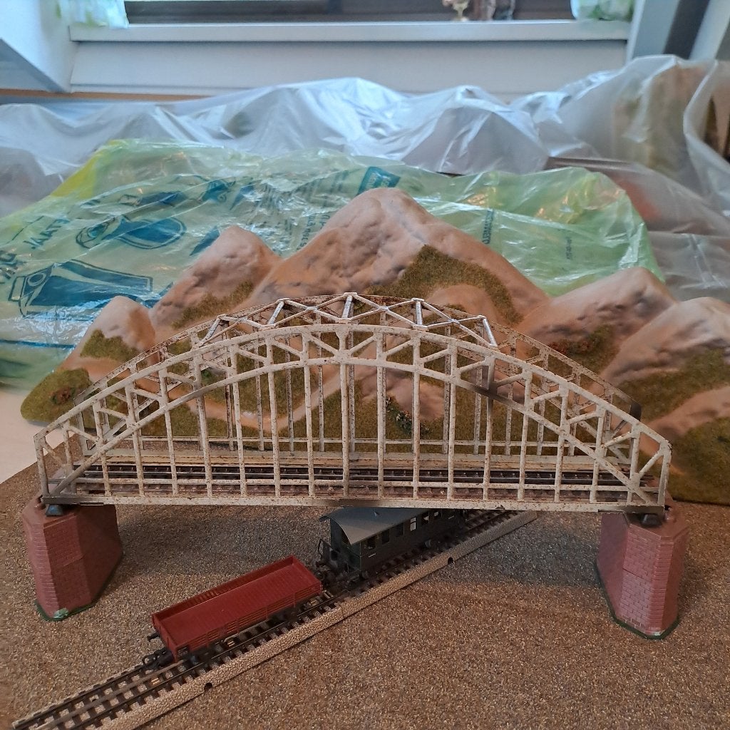 Marklin Metalen brug met middengeleider, pijlers (Jaren 60), Wisselstroom, Gebruikt, Brug, Tunnel of Gebouw, Ophalen of Verzenden