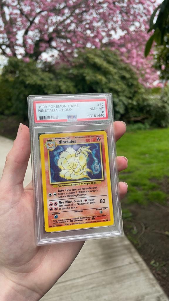 1999 Pokemon Base Set Ninetales Holo #12 PSA 8 NM-MT Vintage, Ophalen of Verzenden, Zo goed als nieuw