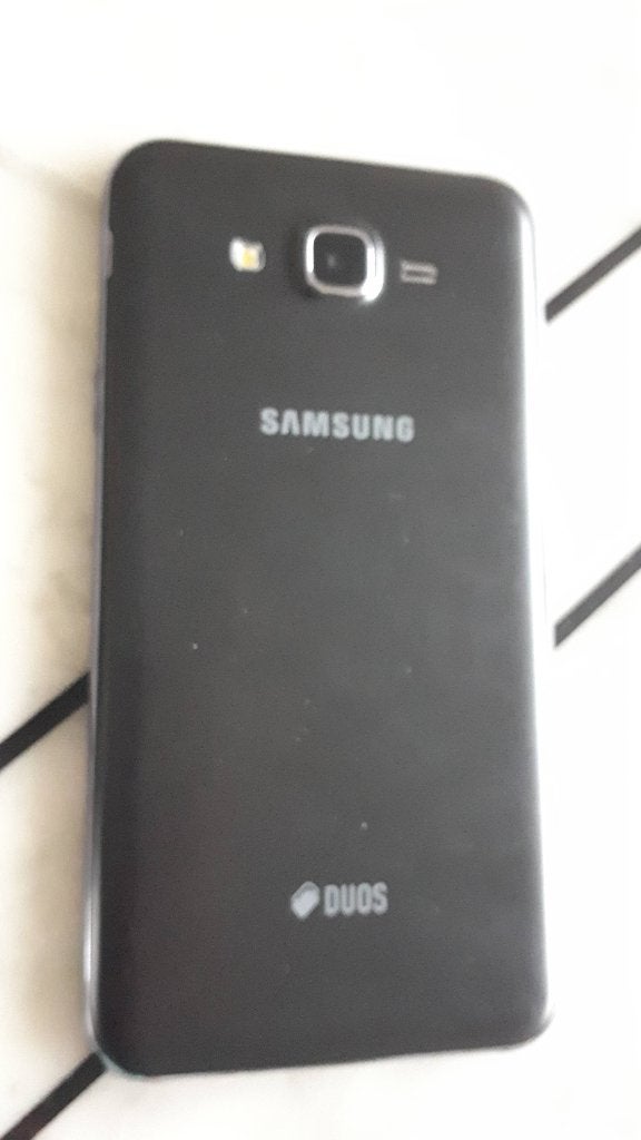 Samsung galaxy J7 smartphone + gratis hoes, Gebruikt, Zwart, Ophalen of Verzenden, Zonder simlock