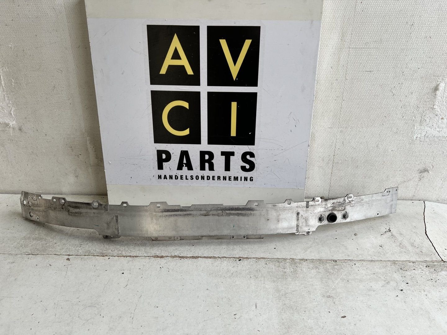 Mercedes C klasse W205 Bumperbalk balk voor A2056202034, Gebruikt, -, Ophalen of Verzenden, Bumper