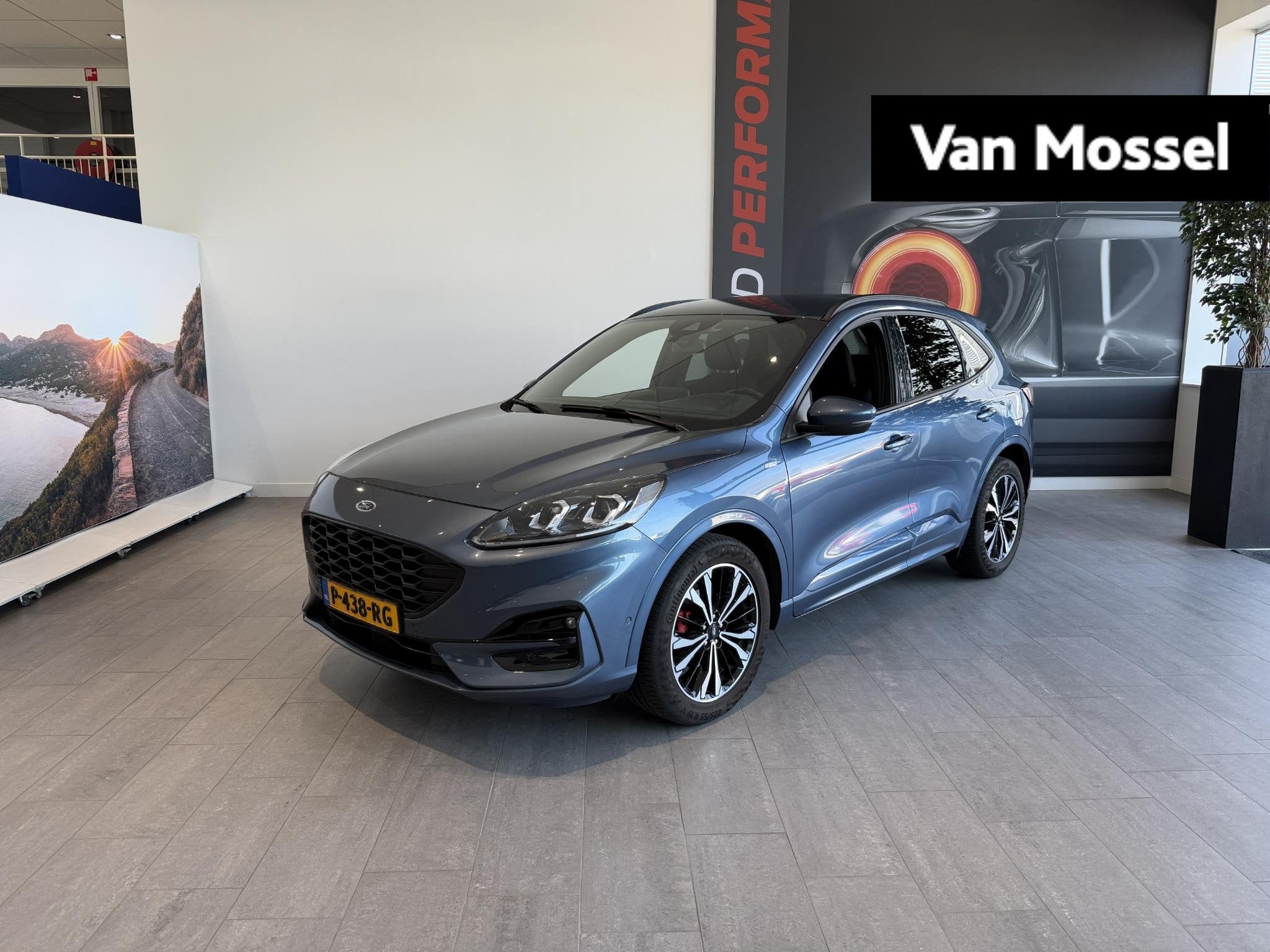 Ford Kuga ST-Line X | 150PK | TREKHAAK | WINTER PACK | ADAPT, Klanten@ford.com, Blauw, Handgeschakeld, Ford Nederland B.V.