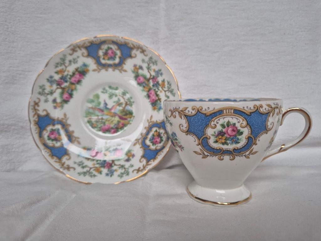 Foley bone china Broadway 1850, Antiek en Kunst, Antiek | Porselein, Ophalen of Verzenden