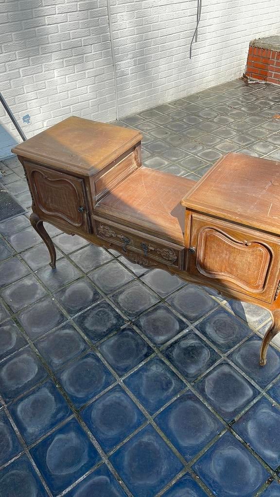 Kaptafel lodewijk stijl, Ophalen