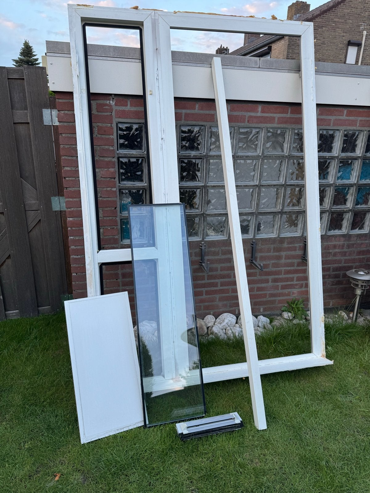 Groot wit kozijn met dubbelglas en deur, Ophalen, Gevelraam of Ruit, Gebruikt, 160 cm of meer