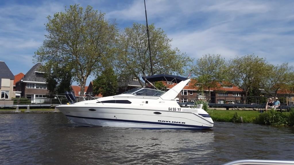 bayliner 2755, Watersport en Boten, Ophalen of Verzenden, Gebruikt, Bayliner, Boegschroef