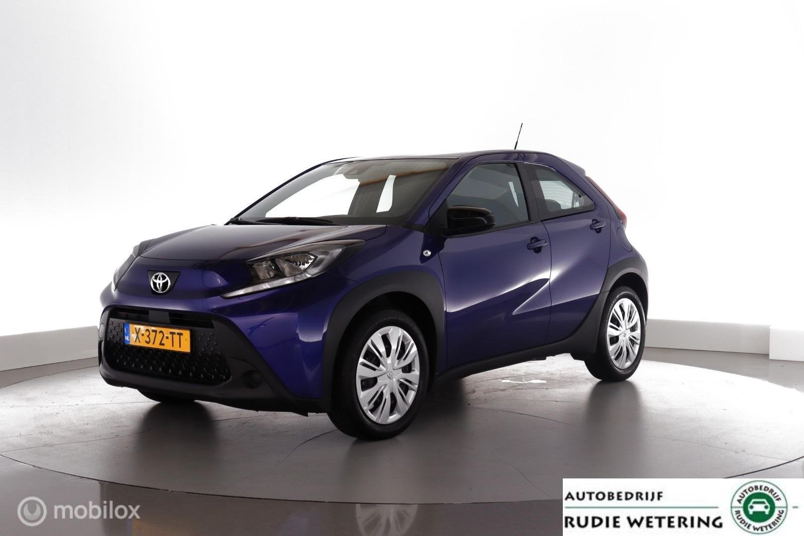 Toyota Aygo X 1.0 VVT-i MT Play NLauto|cam|dab|applecarplay|, Auto's, Gebruikt, 920 kg, Met garantie (alle), Origineel Nederlands