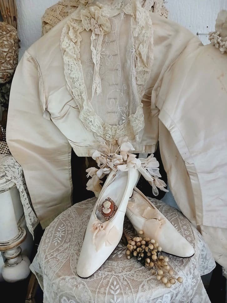 Antieke leren bruidsschoenen..., Verzenden, Dames, Onbekend