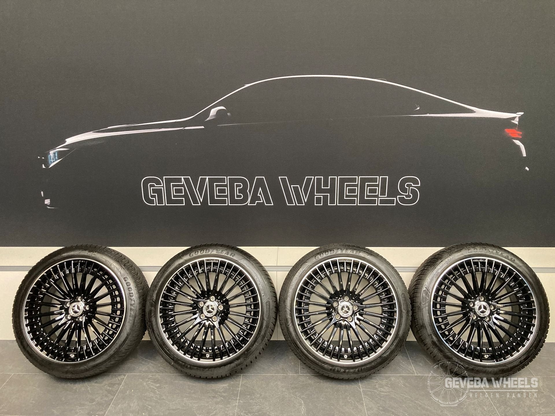 20” originele EQA / EQB AMG velgen + allseason banden 5x112, Gebruikt, -, -, Banden en Velgen