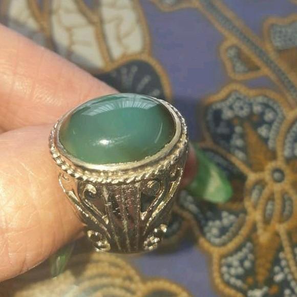 Ring maat 19 Indonesie batu akik Kalsedony Garut, 19 tot 20, Nieuw, Ophalen of Verzenden, Dame of Heer
