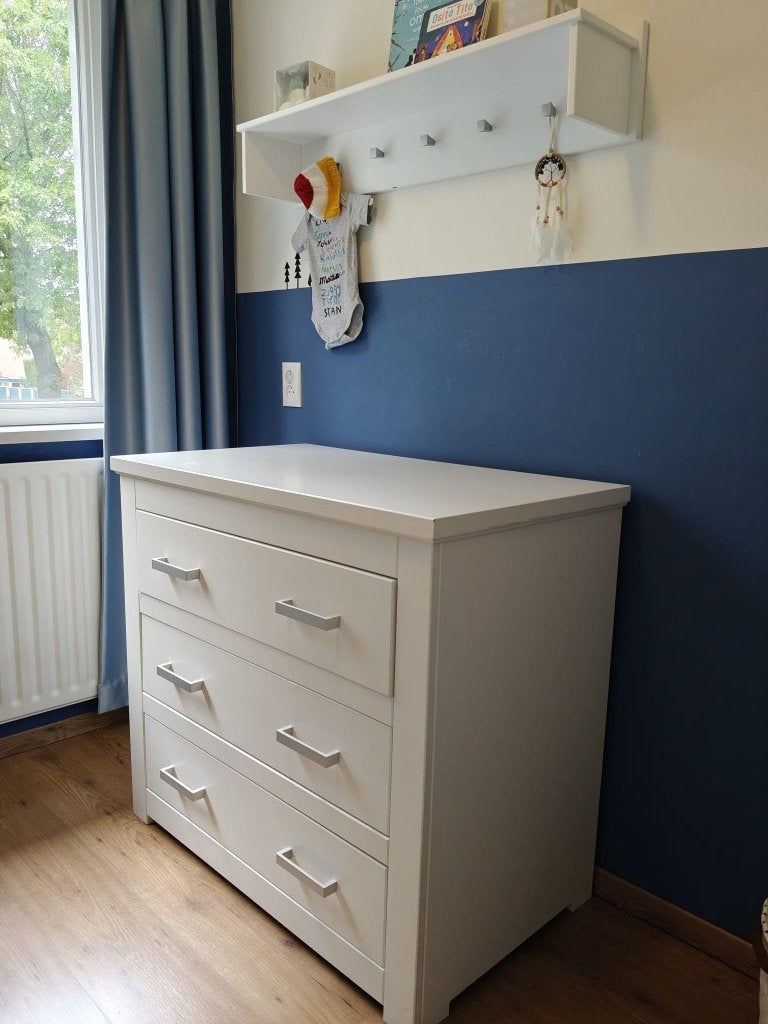 Bopita commode (verlaagd) met bijpassend kapstokje – wit, Gebruikt, 50 tot 70 cm, 75 tot 100 cm, Commode
