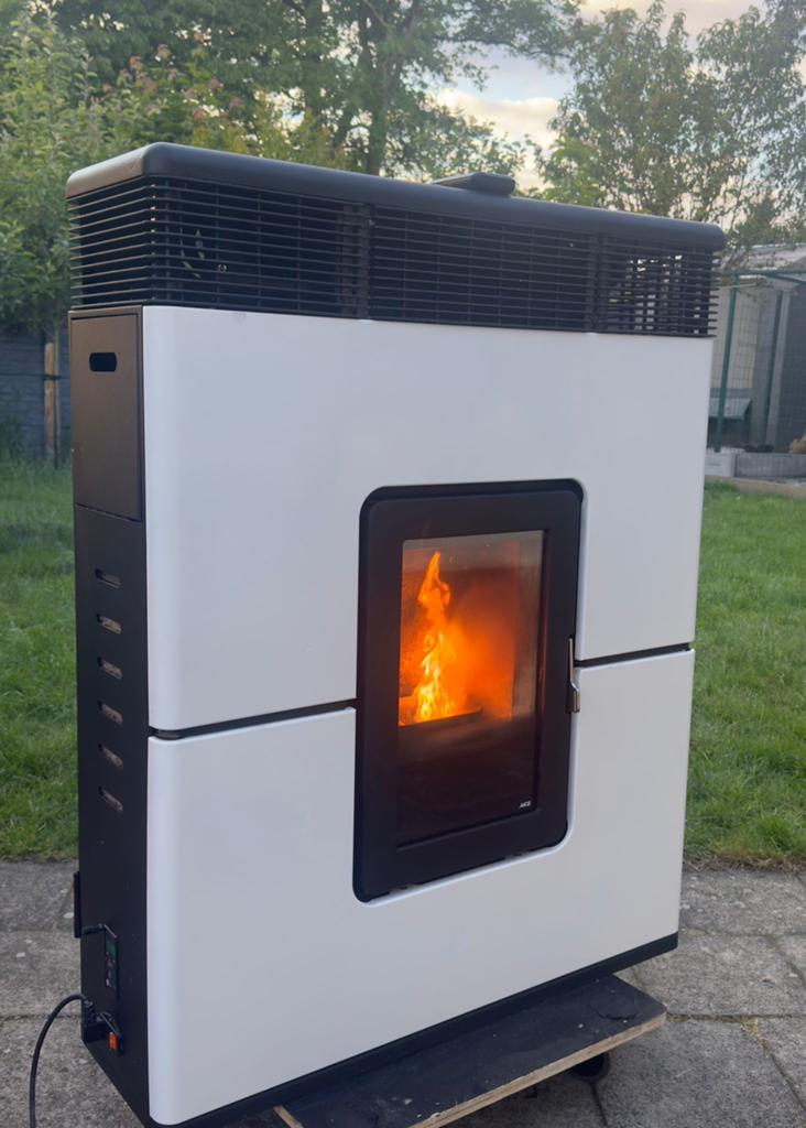 Pelletkachel MCZ Philo 9 kw met afstandsbediening, Ophalen, Zo goed als nieuw, Overige brandstoffen, Pelletkachel