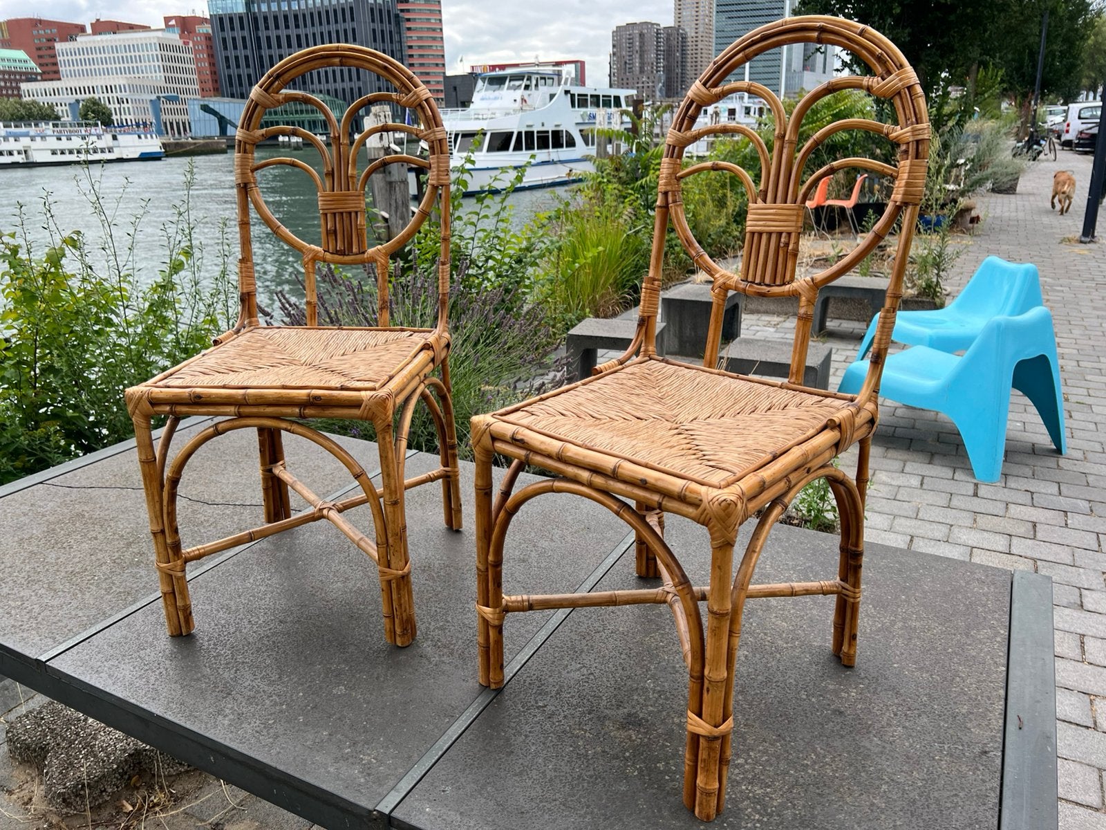 2 prachtige bamboe stoelen set (eetkamerstoelen), Ophalen, Zo goed als nieuw, Bruin, Twee