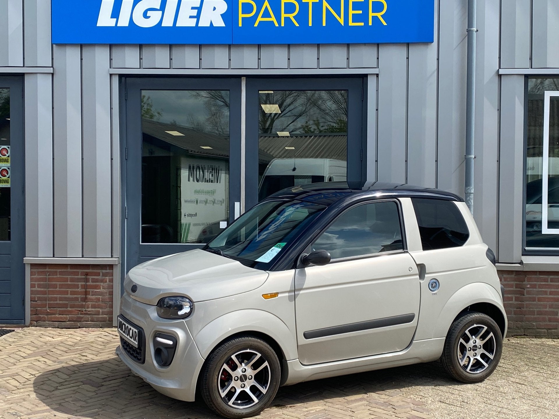 Microcar Brommobiel M.GO DCI STUURBEKRACHTIGING|AIRCO|, Diversen, Brommobielen en Scootmobielen, Koolmijnlaan 142
3582  Beringen, BE