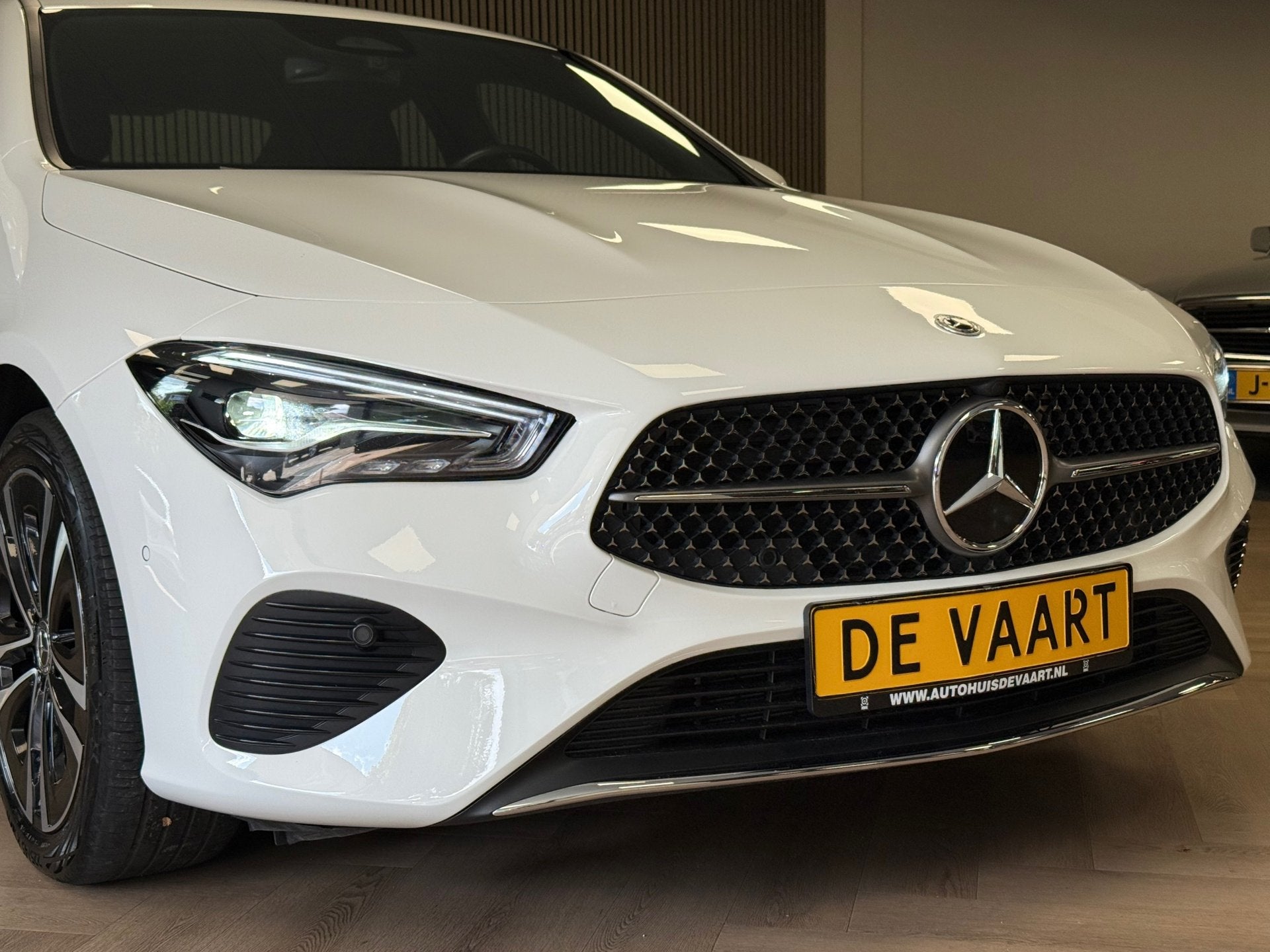 Mercedes-Benz CLA-klasse CLA 200 Star Edition Luxury Line NA, CLA, Zwart, 4 cilinders, Met garantie (alle)