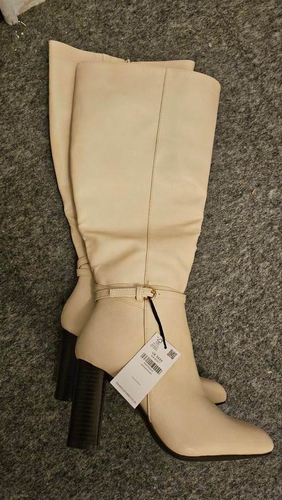 Nieuwe Hoge Laarzen Maat 38 met Brede Schacht en Hoge Hakken, Hoge laarzen, Beige, Nieuw, Ophalen of Verzenden