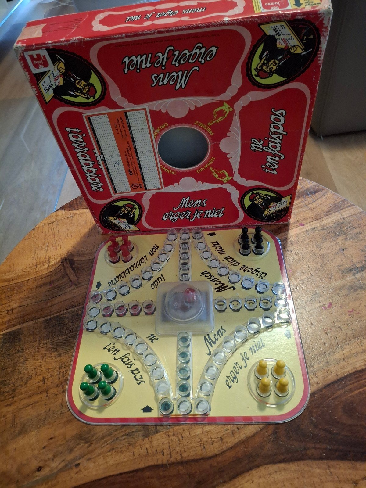 mens erger je niet klik klak, Hobby en Vrije tijd, Gezelschapsspellen | Bordspellen, Ophalen of Verzenden