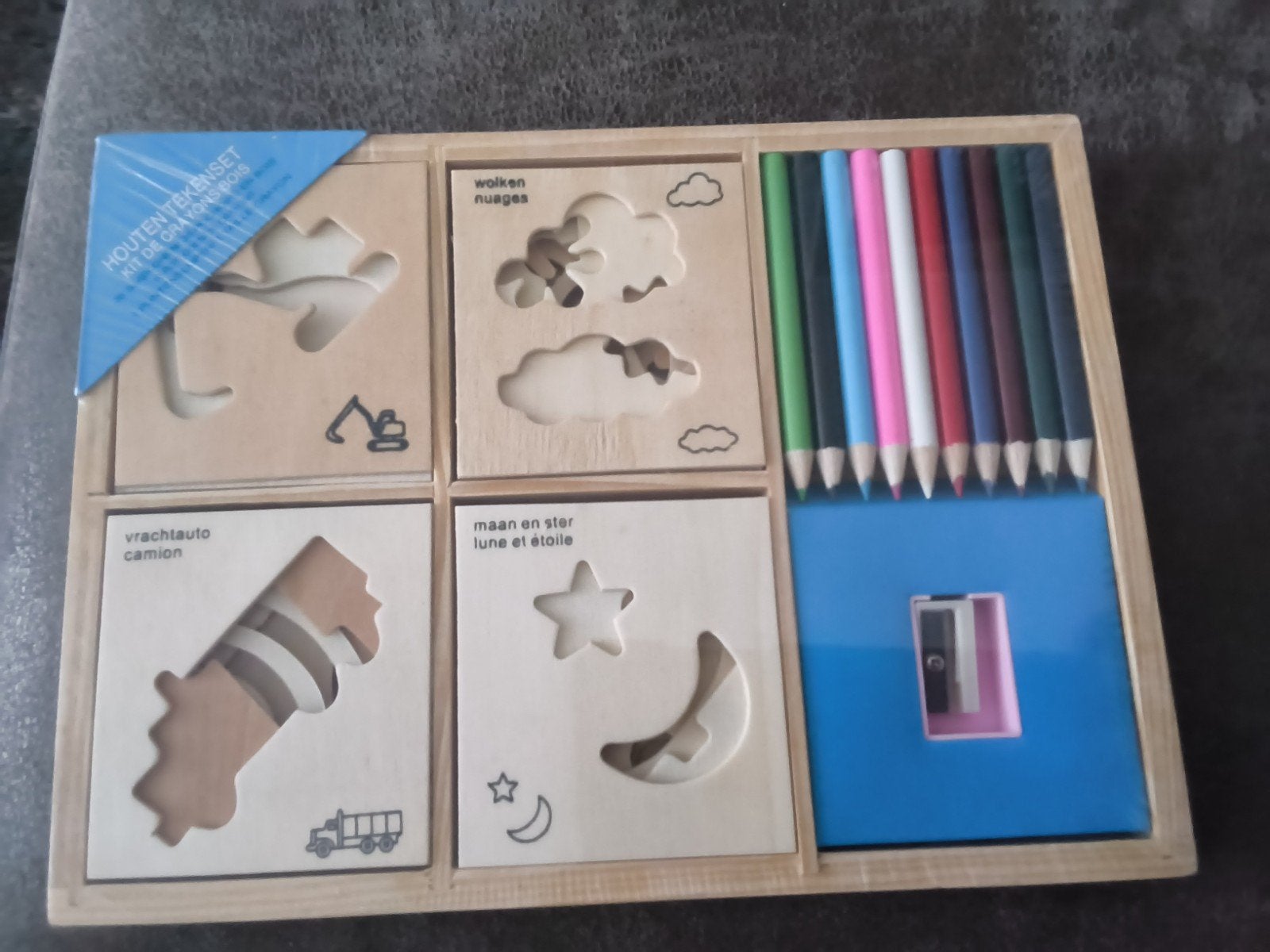Houten tekenset met sjablonen en kleurpotloden, Ophalen of Verzenden, Nieuw, Overige typen
