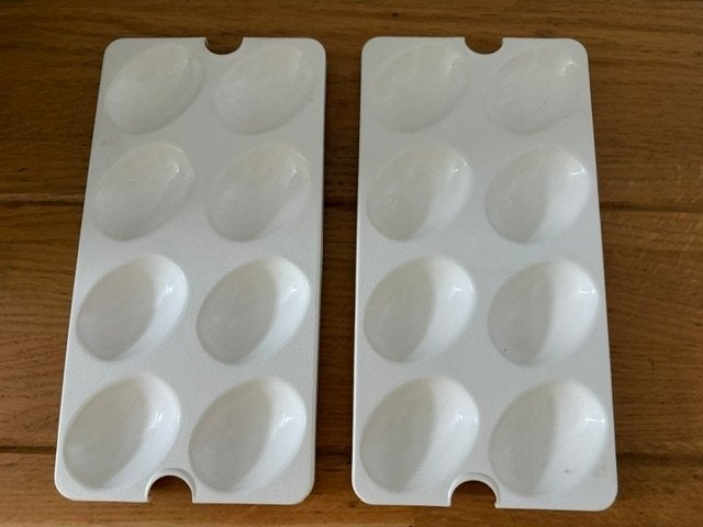 Tupperware 2 stuks ei bewaarbakjes samen, Ophalen of Verzenden, Zo goed als nieuw, Wit, Overige typen