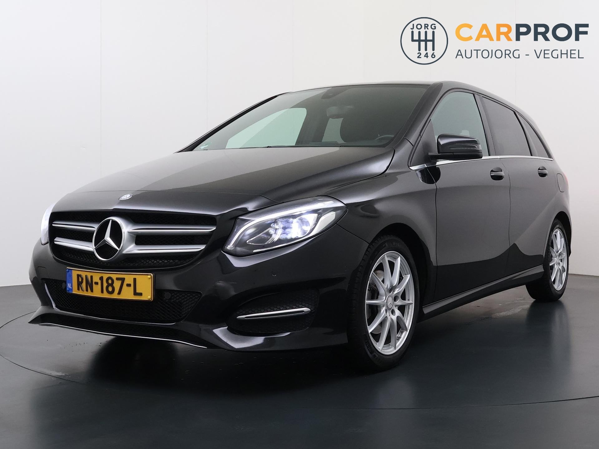 Mercedes-Benz B-klasse 200 Ambition Leder | Trekhaak | Navig, Gebruikt, Leder en Stof, Zwart, Bedrijf