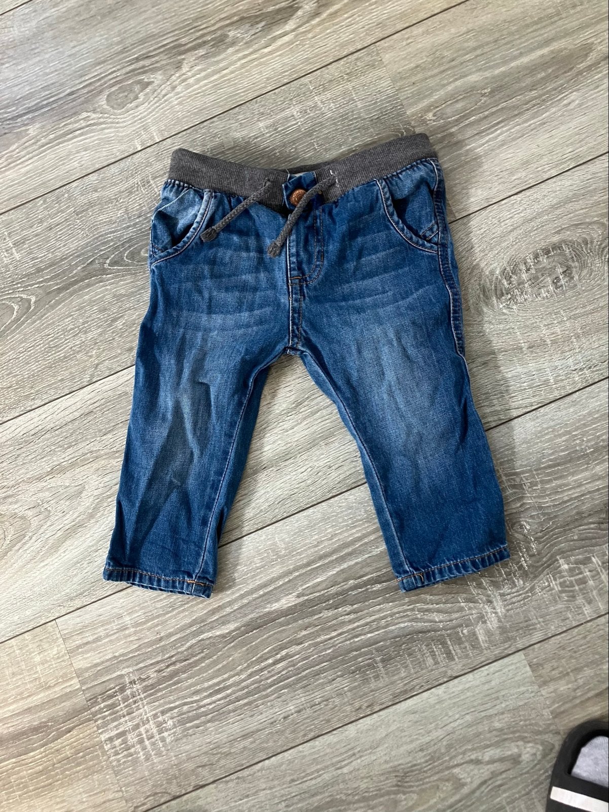 Zara Baby Boy spijkerbroek maat 80, Ophalen of Verzenden, Gebruikt, Jongetje of Meisje, Broekje
