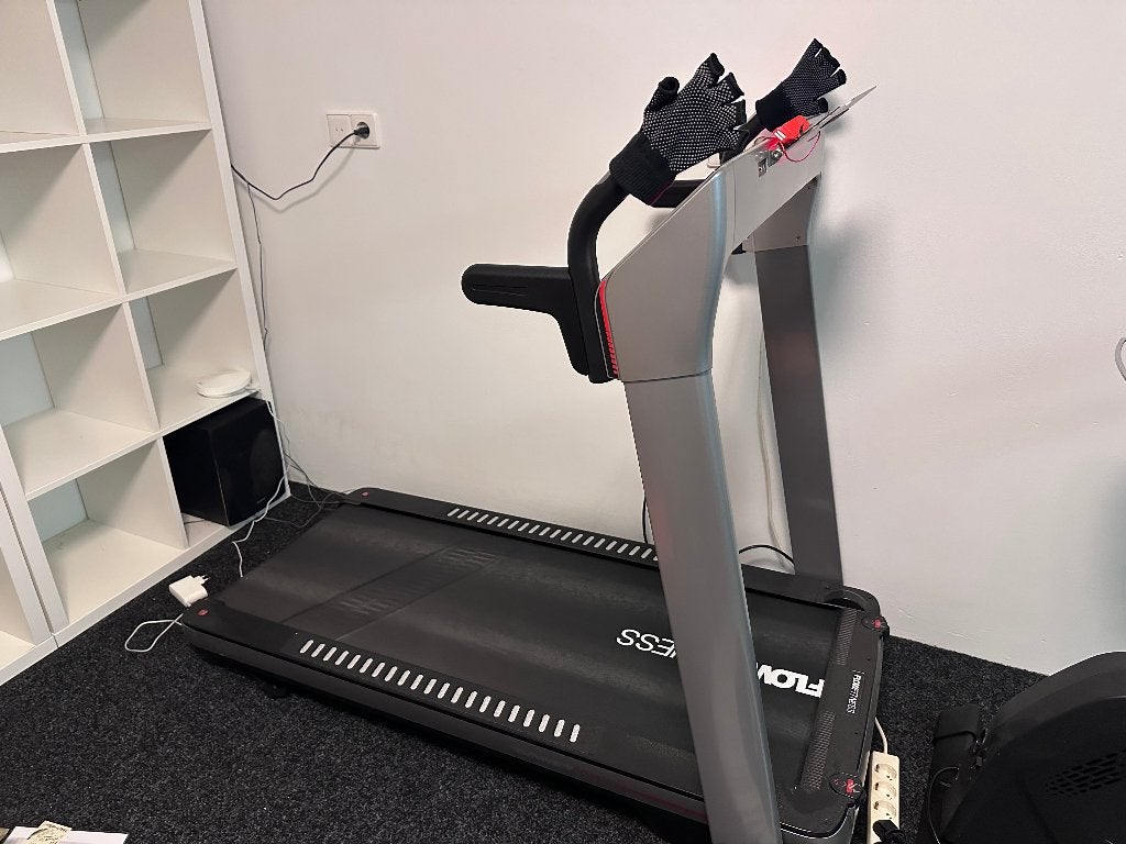 Loopband Flow Fitness DTM 400i, Sport en Fitness, Fitnessapparatuur, Ophalen, Flow Fitness, Zo goed als nieuw, Loopband