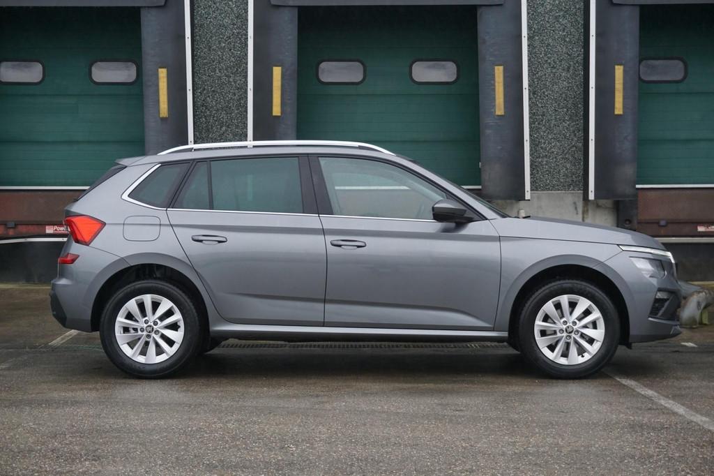 Skoda Kamiq 1.0 TSI 115pk DSG Selection | Stoelverwarming |, Auto's, Skoda, 12 maanden, Stof, Gebruikt, Parkeersensor