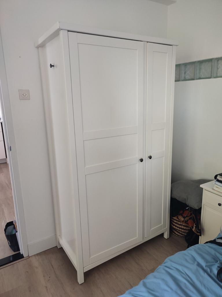 Witte kledingkast met gebruikersschade, Huis en Inrichting, Kasten | Kledingkasten, Ophalen, Met deur(en), Gebruikt, 50 tot 100 cm