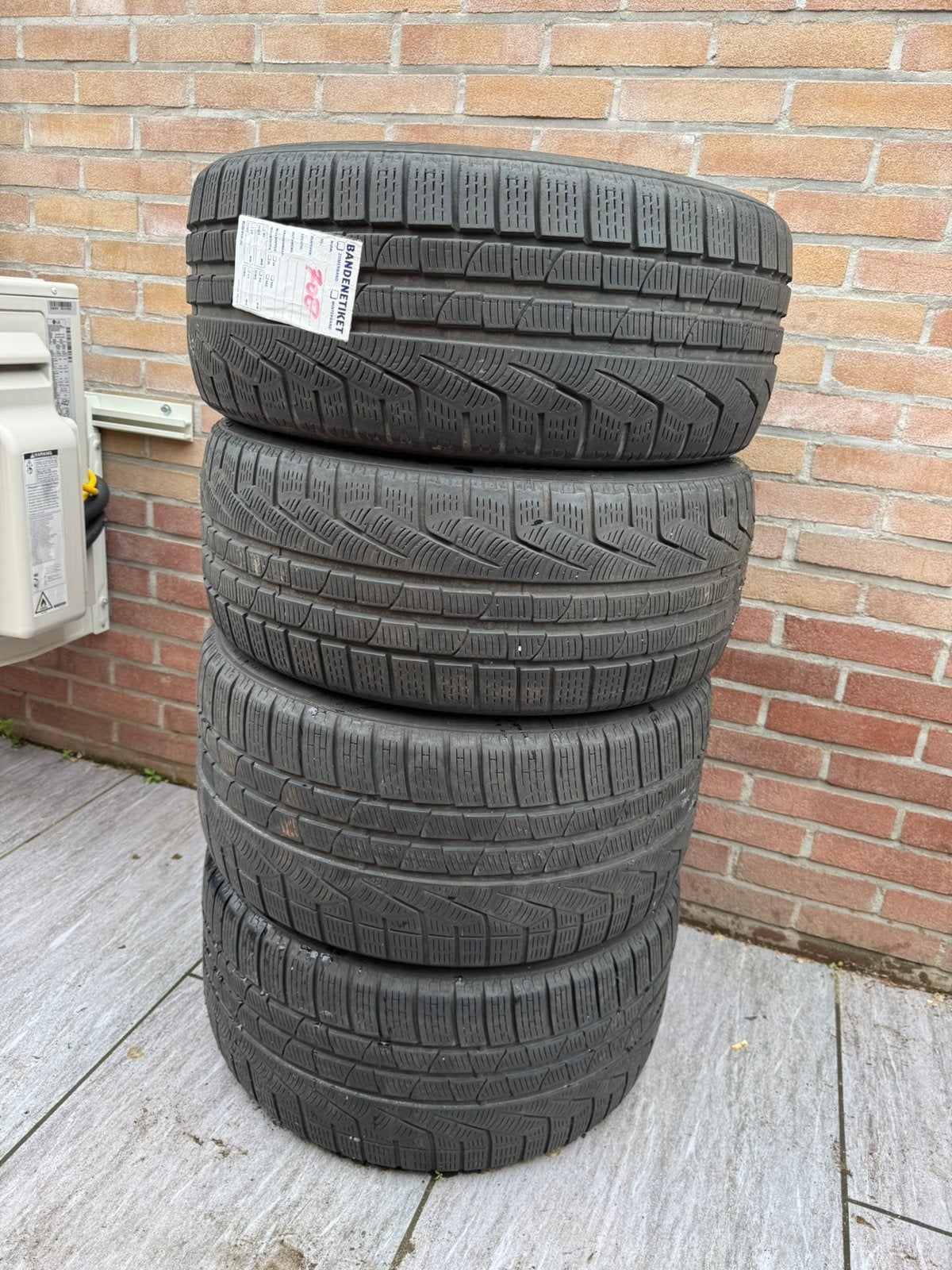 Pirelli Winter 240 Sottozero Serie II AR breedset, Gebruikt, 285 mm, Winterbanden, Band(en)