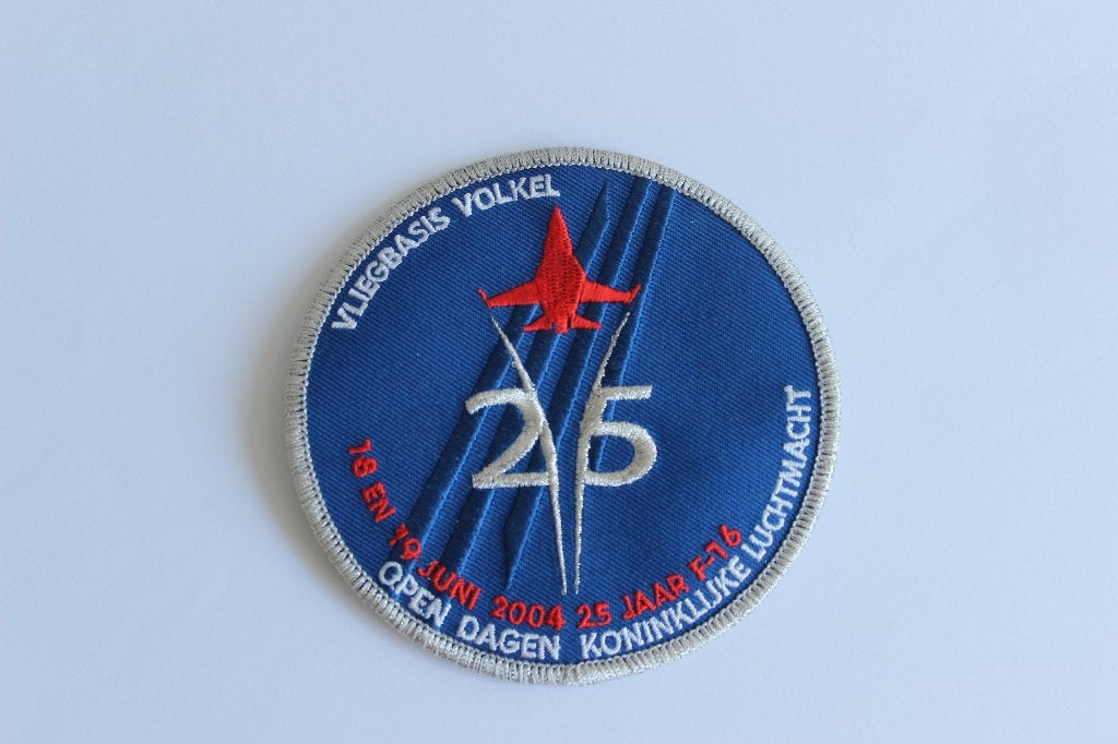 patch open dag Vliegbasis Volkel  2004  25 jaar f-16, Verzenden, Zo goed als nieuw, Patch, Badge of Embleem