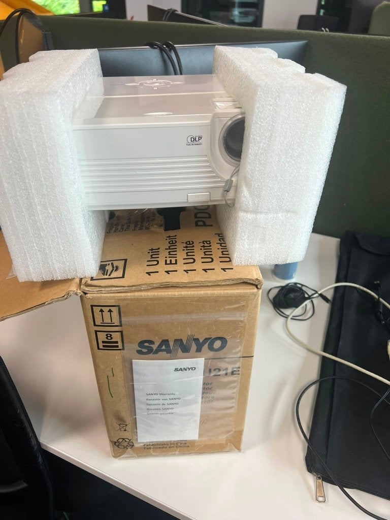 Sanyo Pro X SVGA, Ophalen, Overige technologieën, Zo goed als nieuw, Overige resoluties