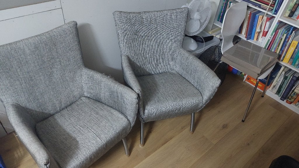 Stoeltjes design Gerard vd Berg grijs, Huis en Inrichting, Ophalen, Gebruikt, Twee, Stof