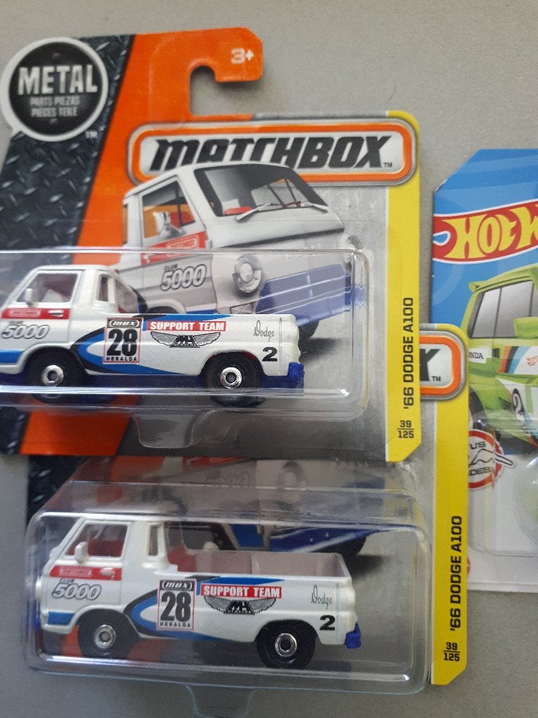 Matchbox nieuw in verpakking 2 st Dodge A100 pick-up busje, Ophalen of Verzenden, Nieuw