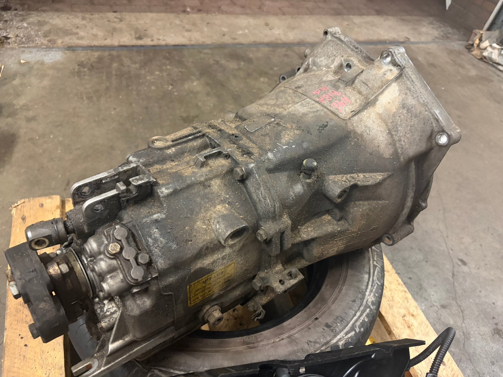 Bmw e46 getrag versnellingsbak 22 tands e87  S5D 250G - TBDU, Ophalen, Gebruikt