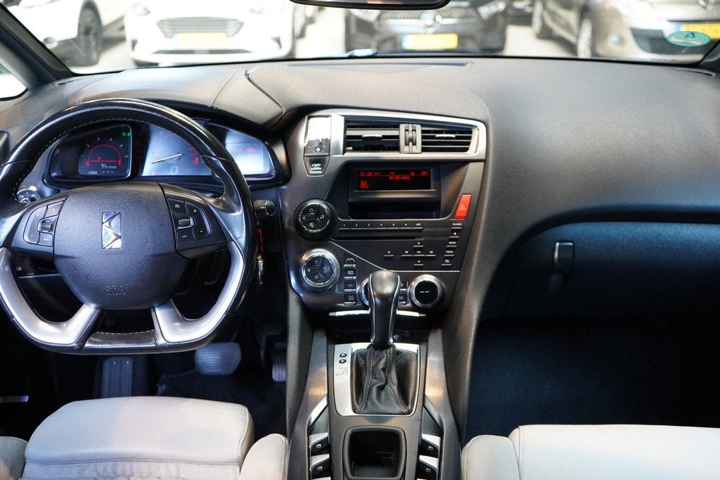 Citroen DS5 1.6 THP So Chic | AUTOMAAT | CRUISE | AIRCO | PD, Auto's, Citroën, Gebruikt, Bruin, Leder en Stof, 14 km/l