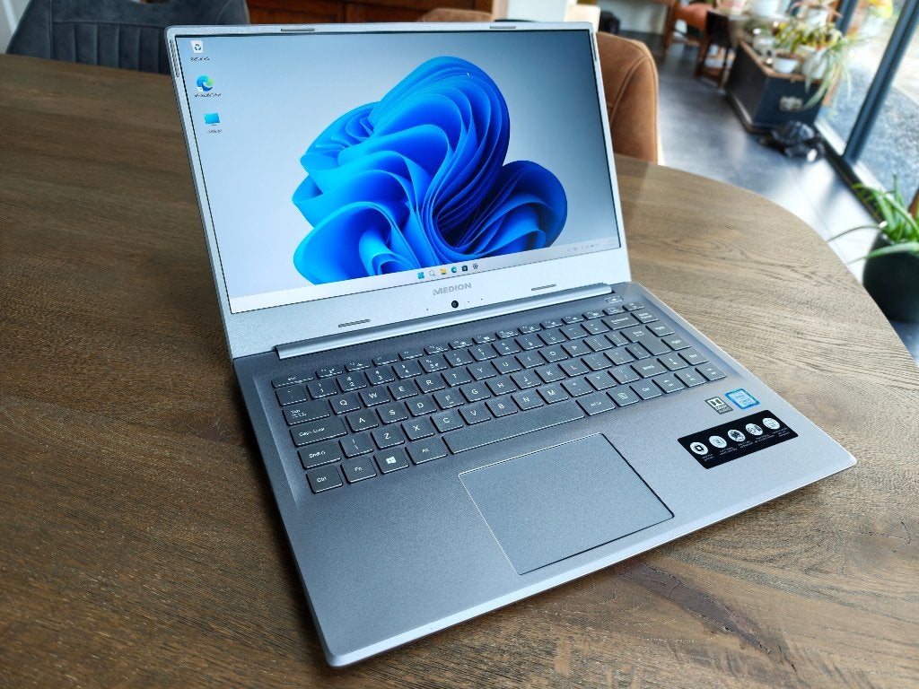 Medion S6445 | i5-8265U, 16GB, 512Gb SSD, 1TB HDD, Computers en Software, Windows Laptops, Medion Akoya, Met videokaart, Ophalen of Verzenden
