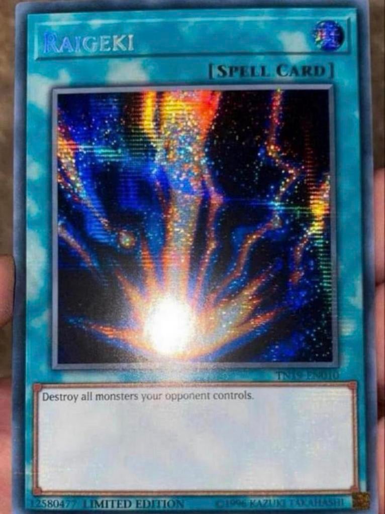 Yu-Gi-Oh! Raigeki TN19 Limited Promo !, Ophalen of Verzenden, Zo goed als nieuw, Losse kaart, Foil
