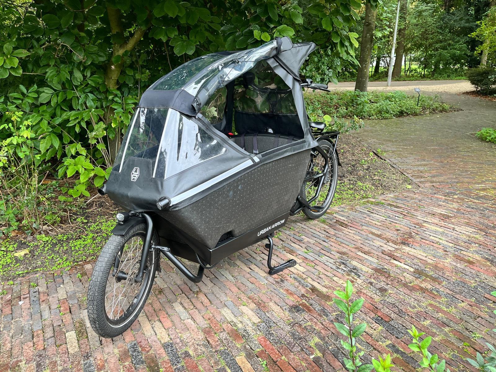 Urban arrow performance line met regenhuif/riem/extra zit, Fietsen en Brommers, 4 kinderen of meer, Zo goed als nieuw, Elektrisch